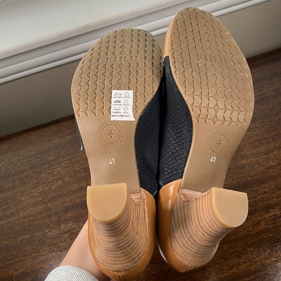 NWOT FIDJI Heeled Pumps Tan & Navy Leather Size 41 Padded Insole - Picture 5 of 10